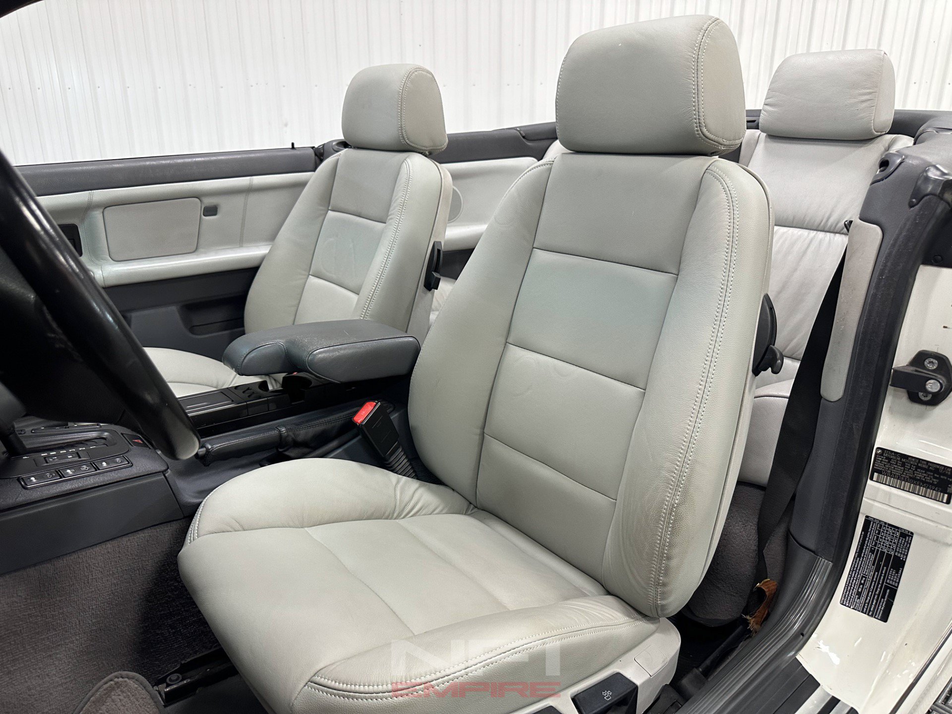 Used 1999 BMW 323i Convertible RWD image 34