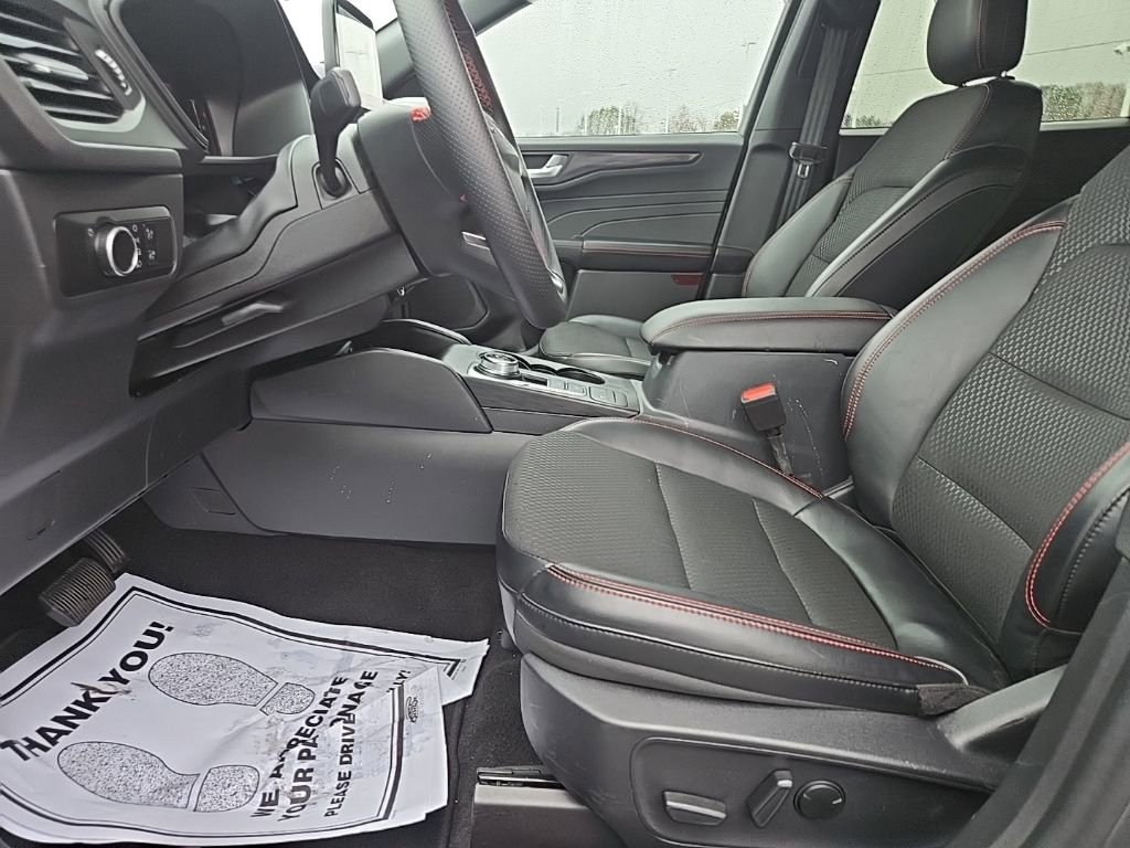 Used 2025 Ford Escape ST-Line image 13