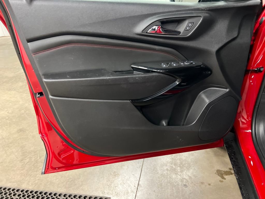 New 2026 Chevrolet Trax RS w/ Sunroof Package image 14