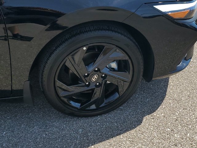Certified 2026 Hyundai Elantra SEL Sport Premium FWD image 6