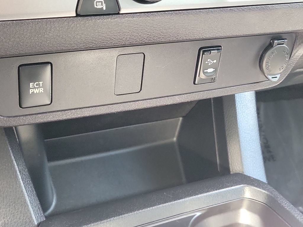 Used 2018 Toyota Tacoma SR w/ SR Convenience Package RWD image 17
