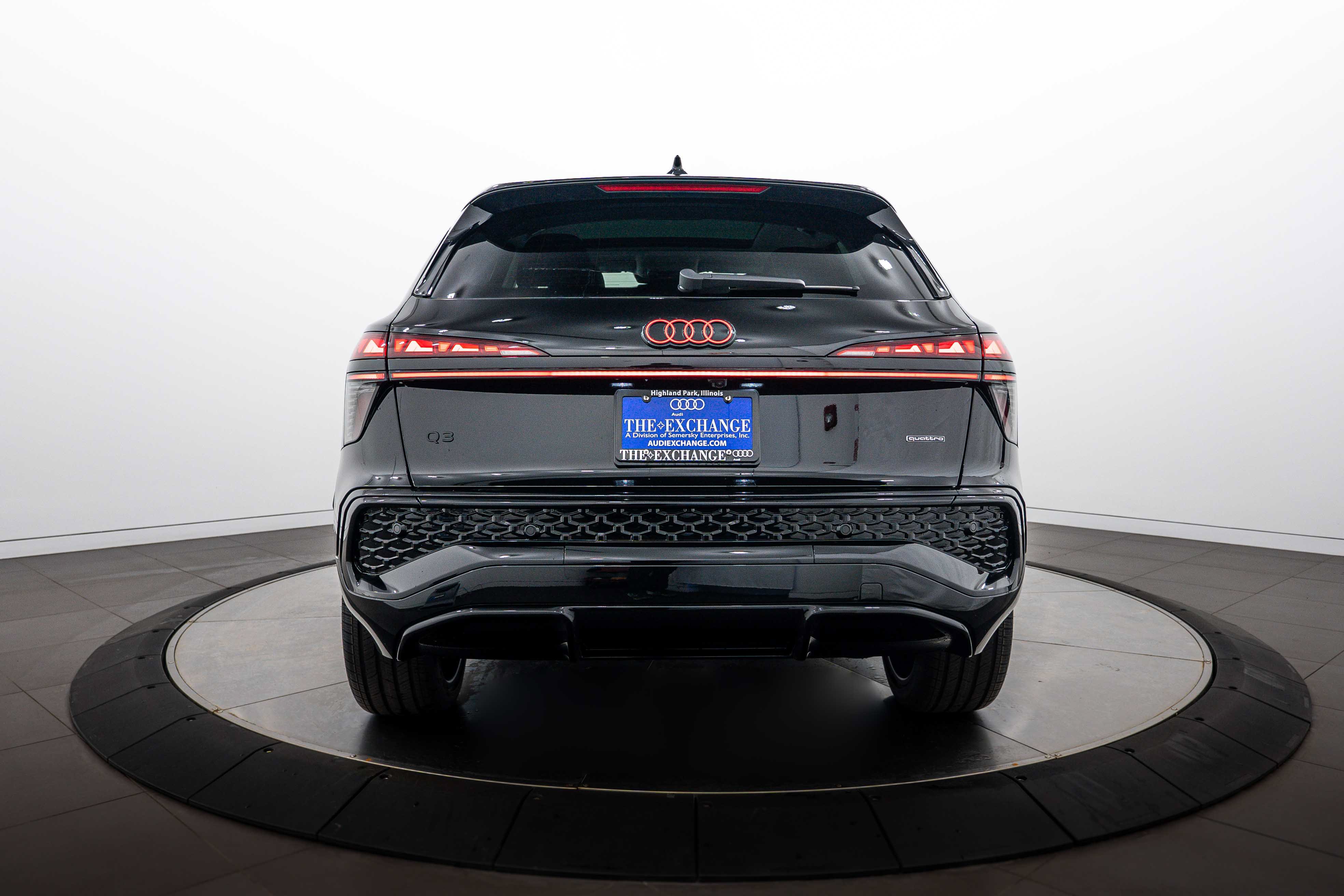 New 2026 Audi Q3 quattro 2.0T AWD/4WD image 18