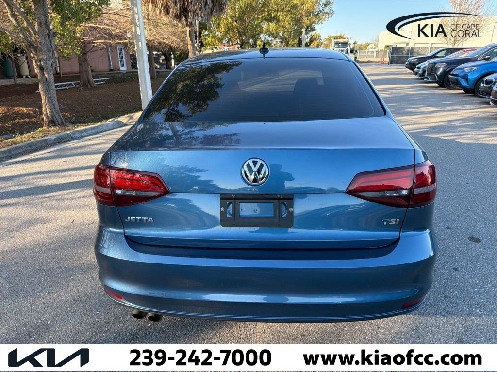 Used 2016 Volkswagen Jetta S image 8