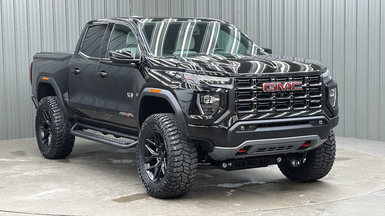 Used 2025 GMC Canyon AT4 w/ AT4X Package image 7