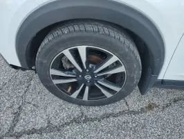 Used 2020 Nissan Kicks SV FWD image 11