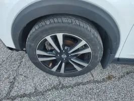 Used 2020 Nissan Kicks SV FWD image 11