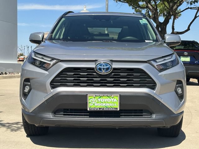 Used 2022 Toyota RAV4 XLE Premium AWD/4WD image 7