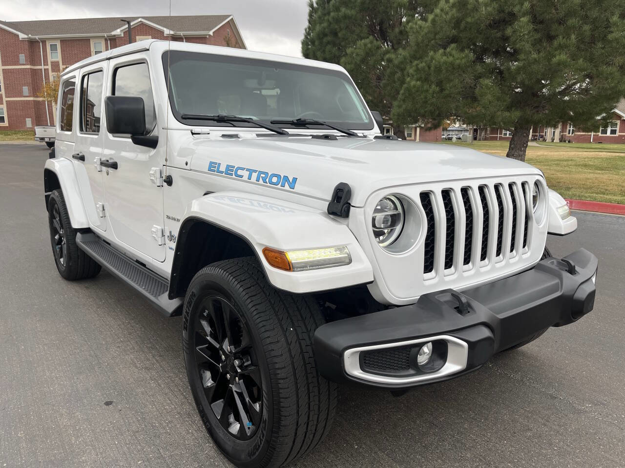 Used 2021 Jeep Wrangler Unlimited Sahara image 10