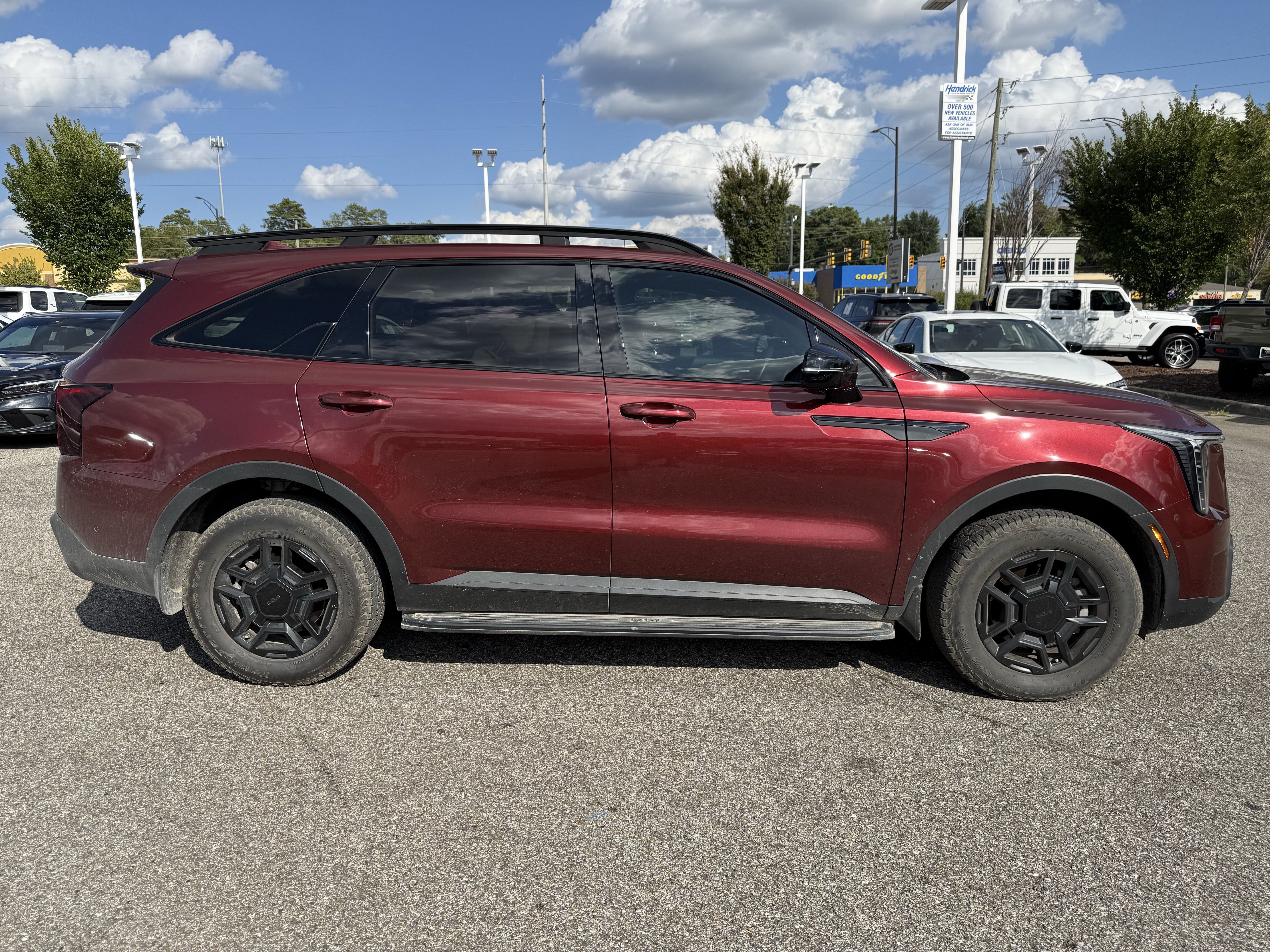 Used 2025 Kia Sorento SX Prestige w/ Olive Brown Leather Package AWD/4WD image 11