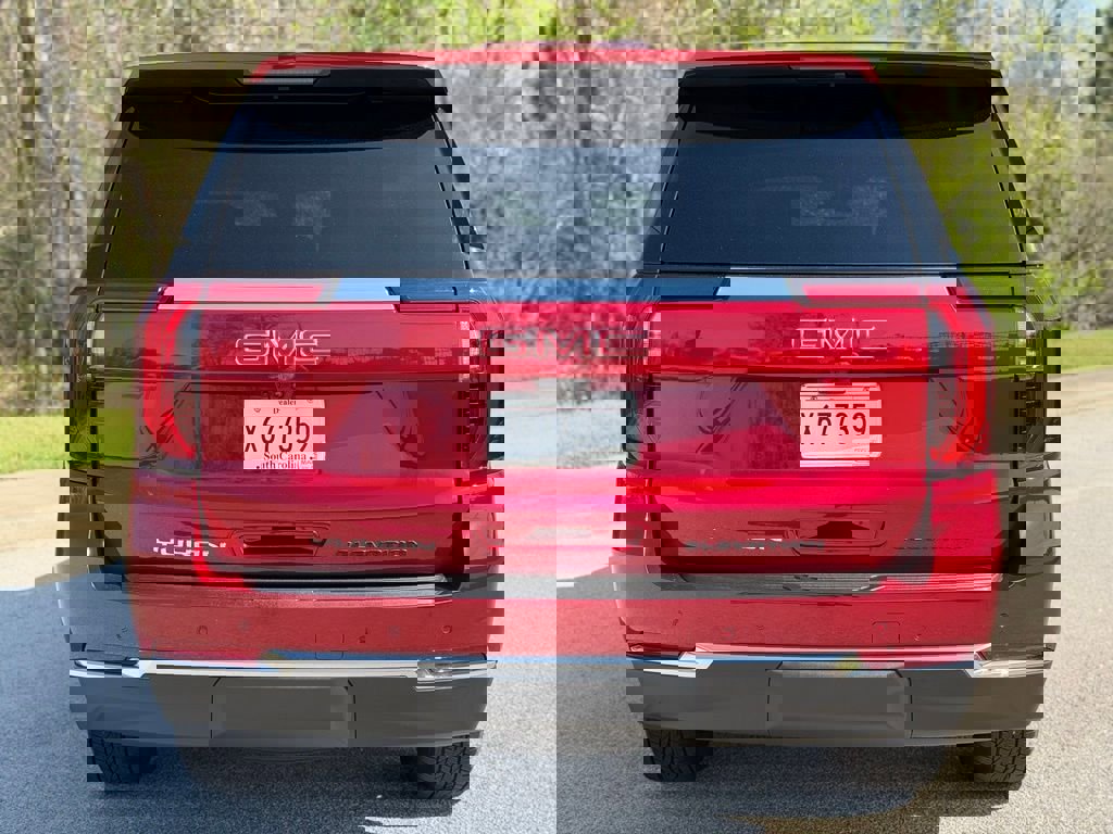 Used 2025 GMC Yukon Elevation w/ Elevation Premium Package image 10