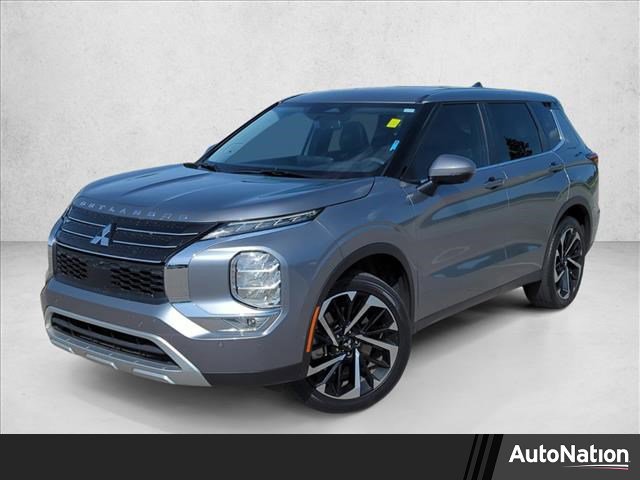 Used 2023 Mitsubishi Outlander SE FWD image 1