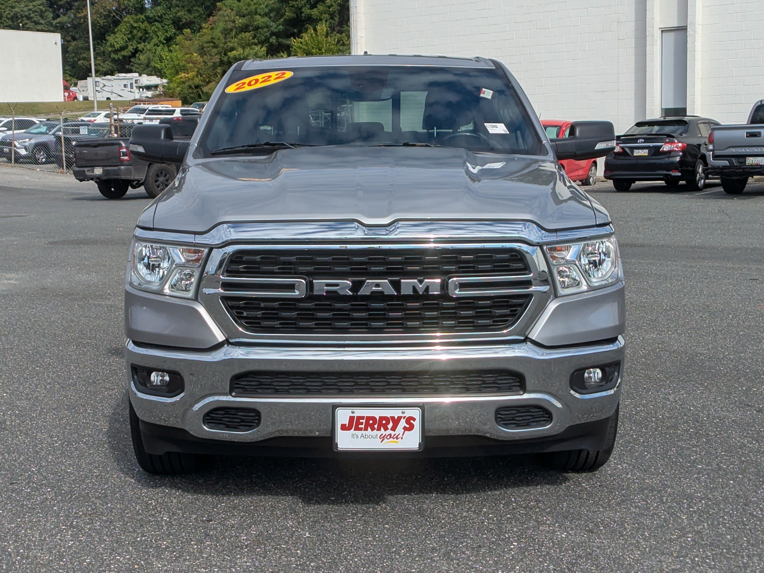 Used 2022 RAM 1500 Big Horn AWD/4WD image 2