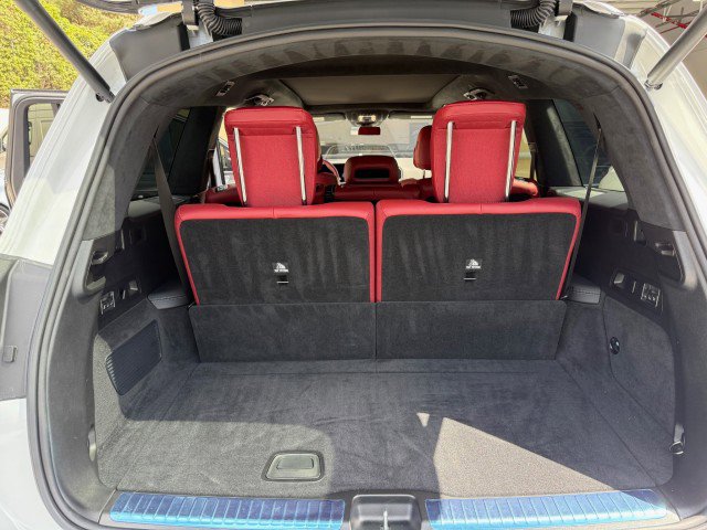 Used 2025 Mercedes-Benz GLS 63 AMG 4MATIC image 29