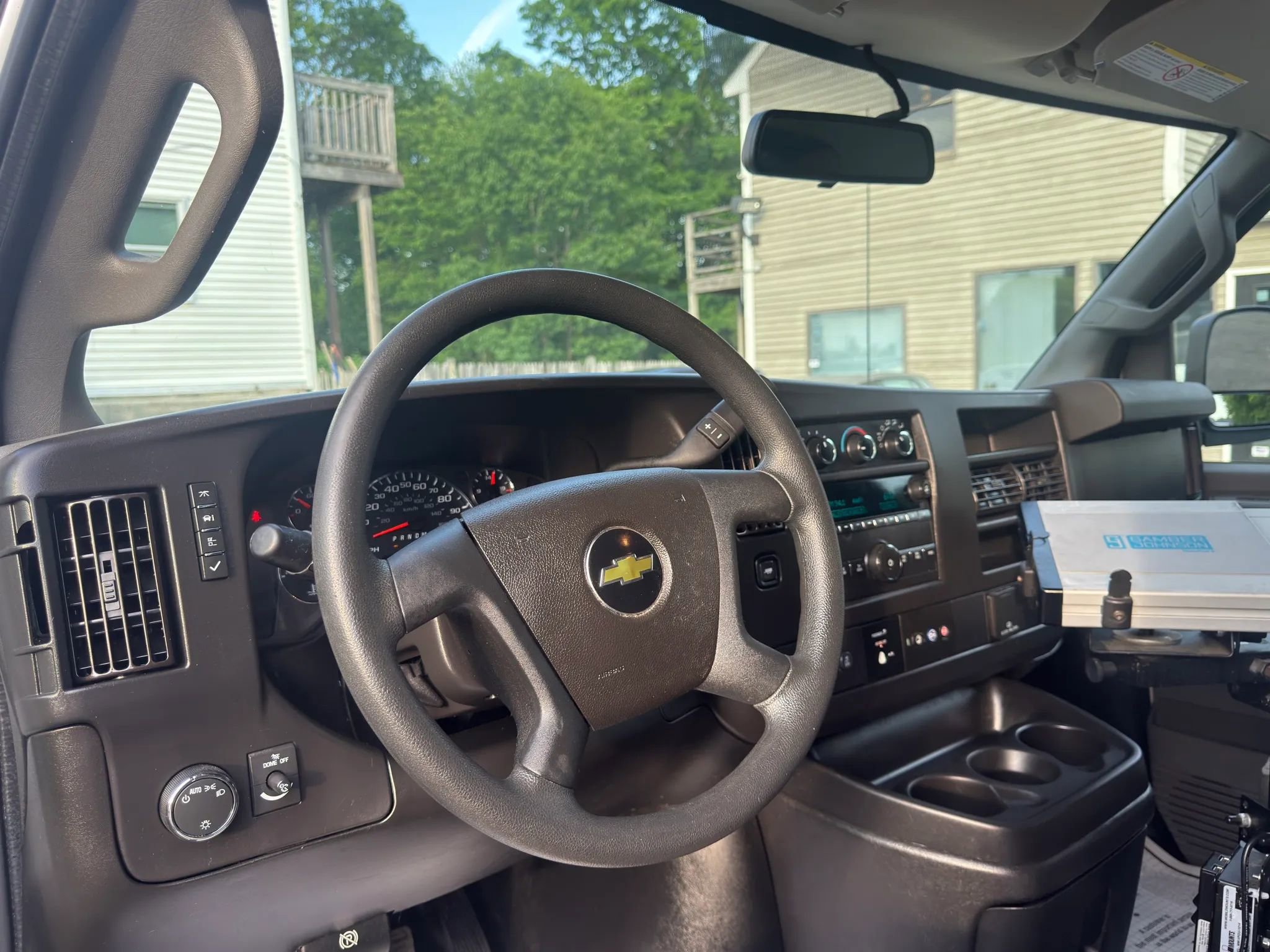 Used 2021 Chevrolet Express 2500 RWD image 20