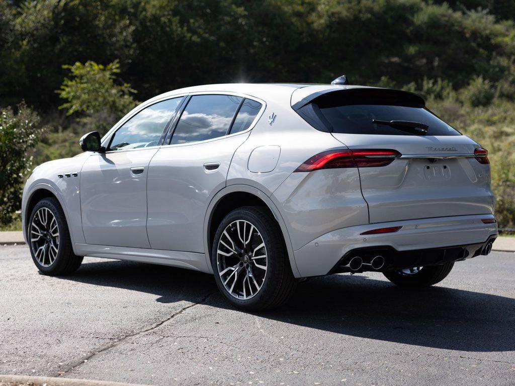 New 2025 Maserati Grecale GT image 6