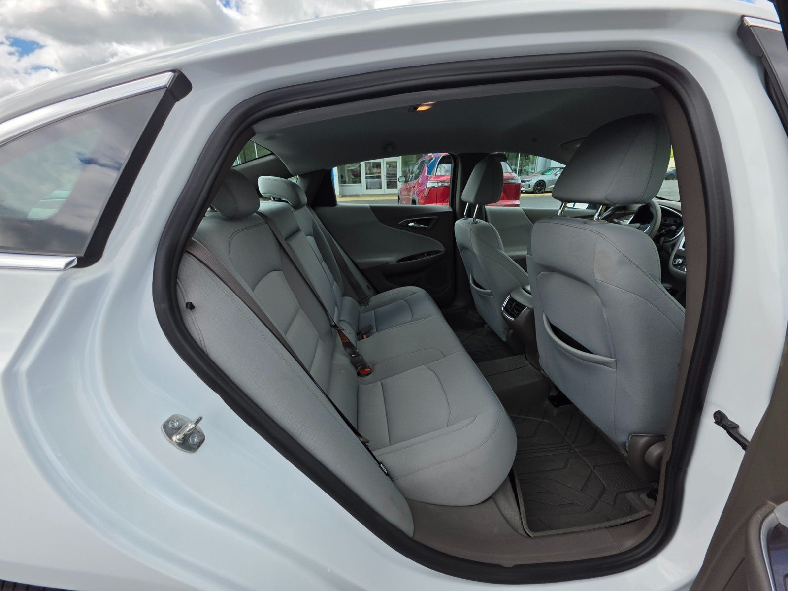 Used 2021 Chevrolet Malibu LT FWD image 17