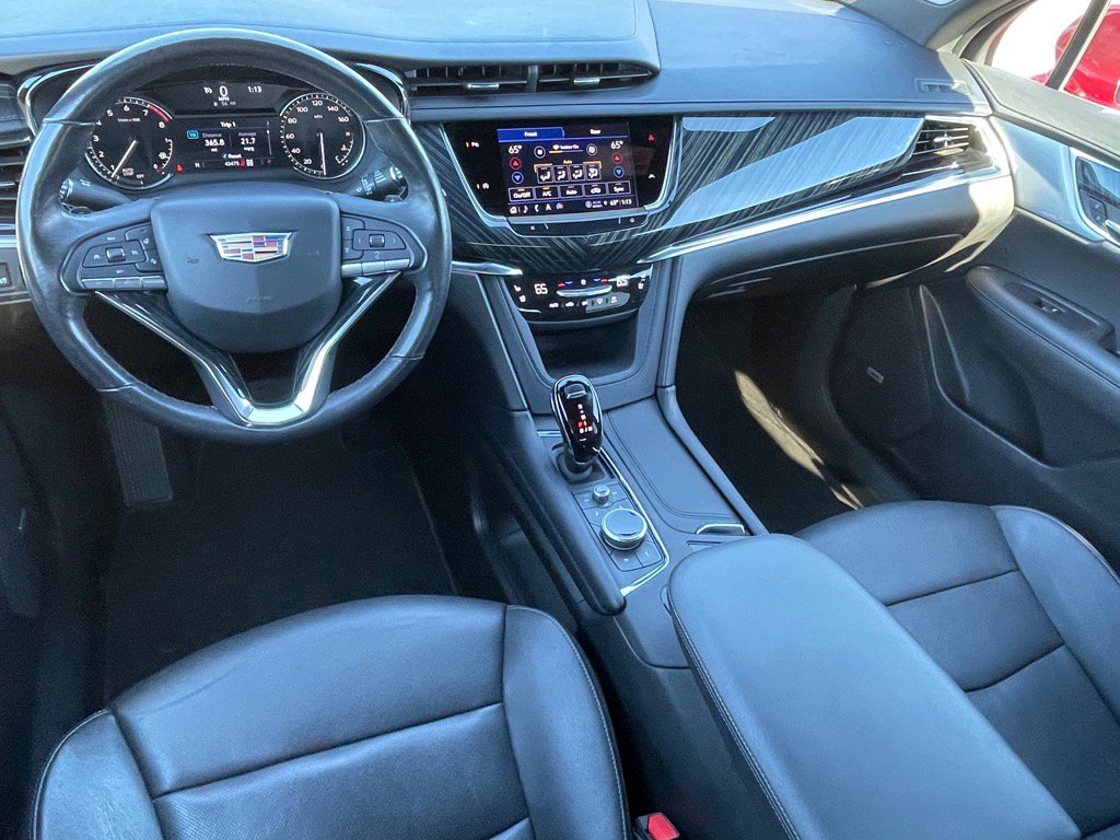 Used 2024 Cadillac XT6 Premium Luxury image 13