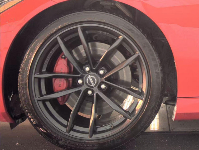 Certified 2025 Nissan Z Performance w/ Floor Mat Package RWD image 8
