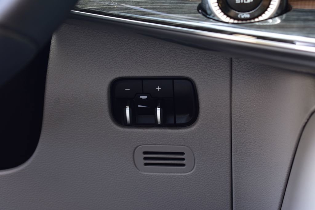 Used 2022 Jeep Wagoneer Series III w/ Premium Group I image 49