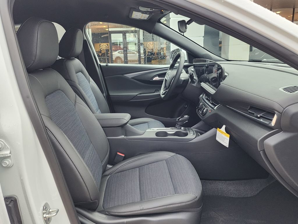 New 2026 Buick Envista Preferred FWD image 36