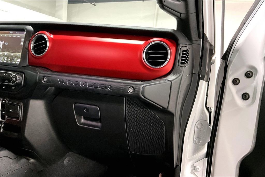 Used 2023 Jeep Wrangler Unlimited Rubicon w/ LED Lighting Group image 19