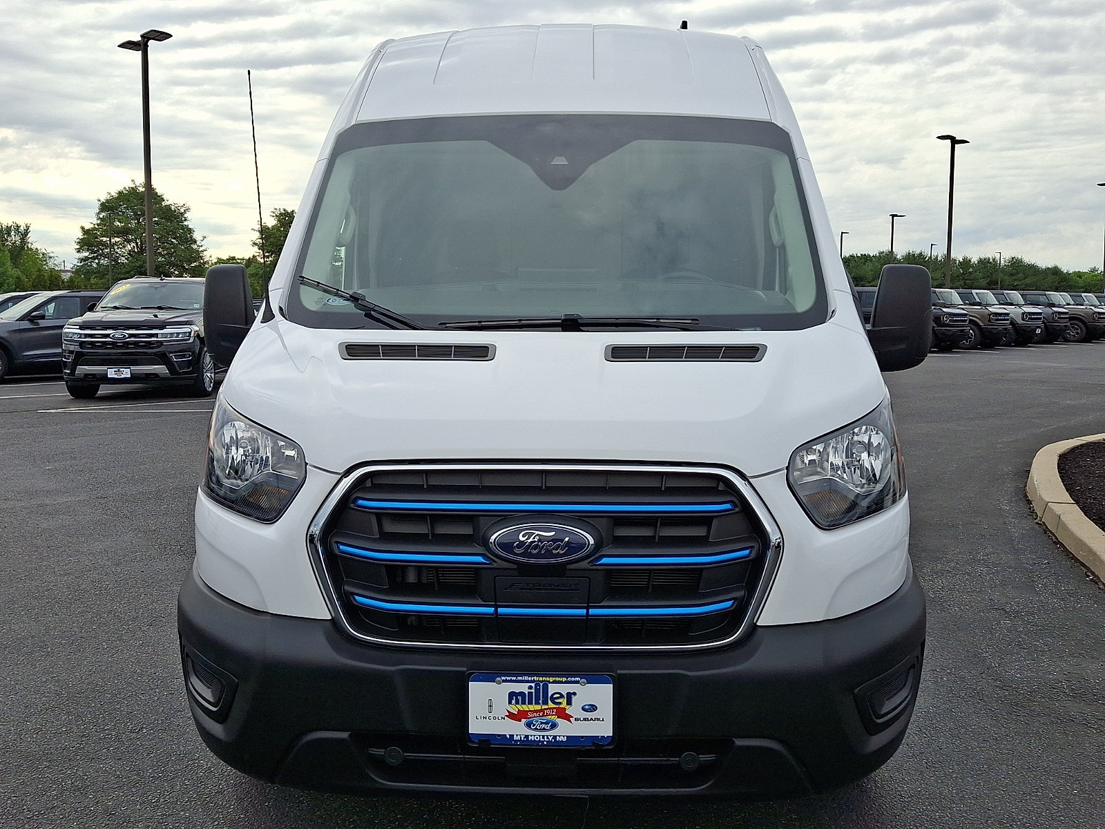 Used 2022 Ford E-Transit 148 High Roof Extended w/ Load Area Protection Package RWD image 2
