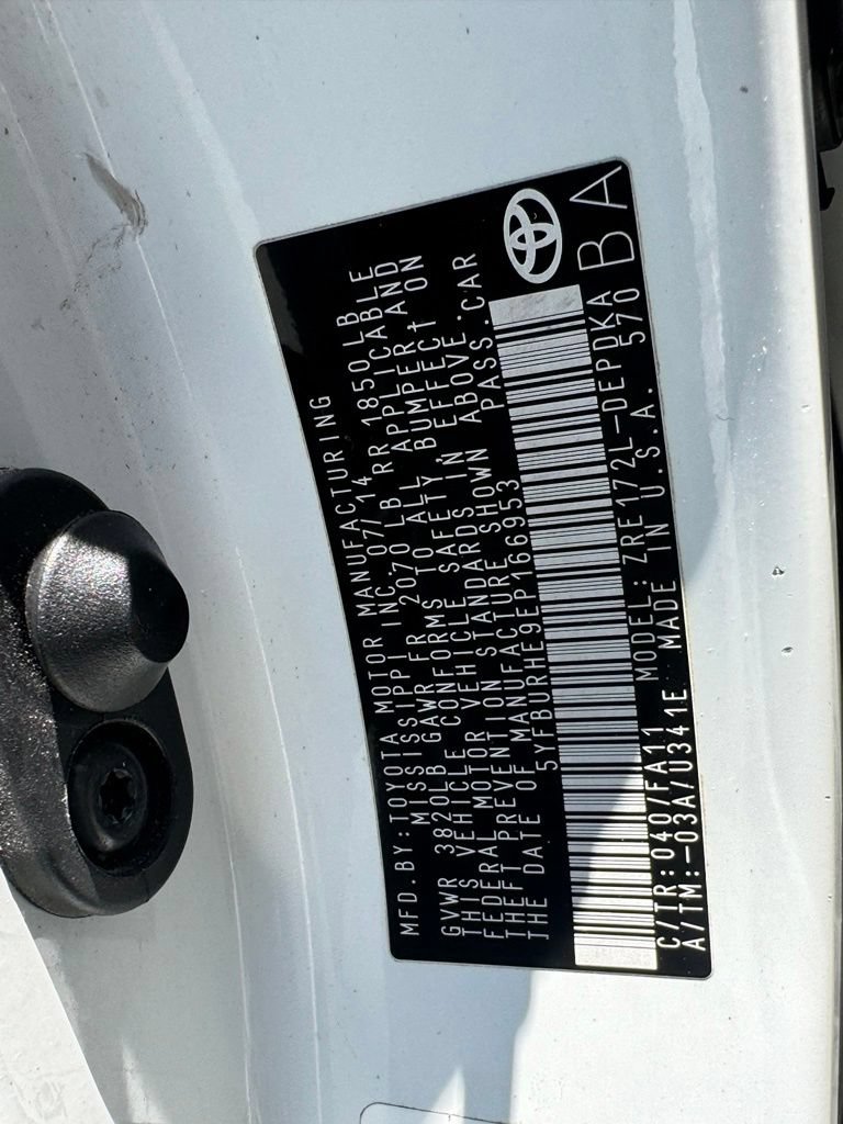 Used 2014 Toyota Corolla L FWD image 20