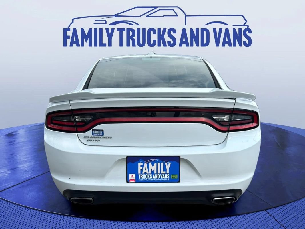Used 2016 Dodge Charger SXT AWD/4WD image 4