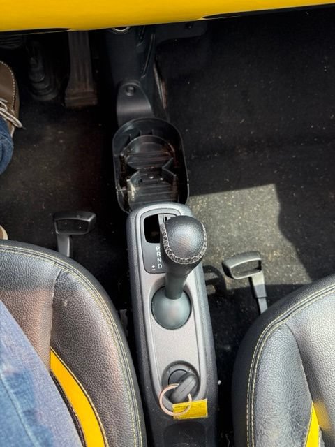 Used 2013 smart fortwo Coupe RWD image 19