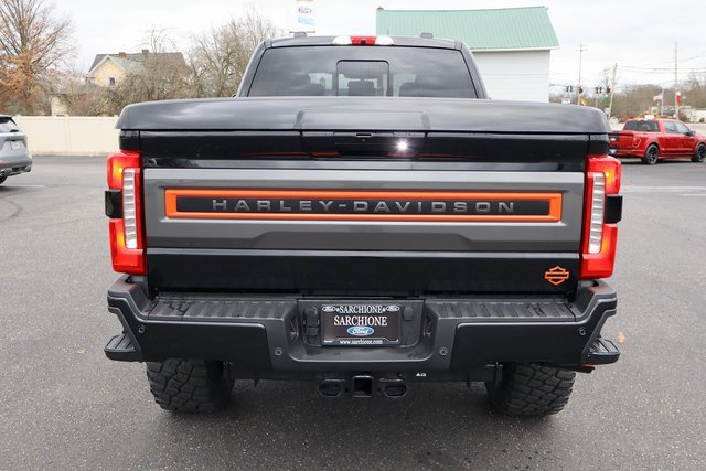 New 2026 Ford F250 Lariat w/ Black Appearance Package image 18