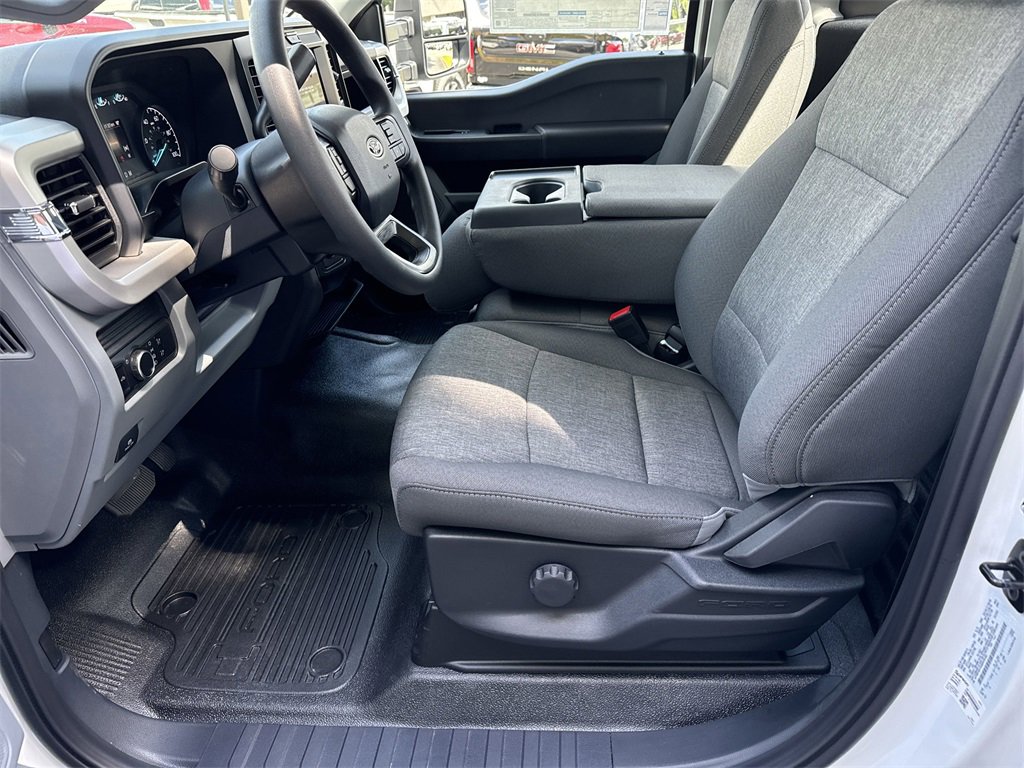 New 2025 Ford F350 XL w/ 360-Degree Camera Package image 9