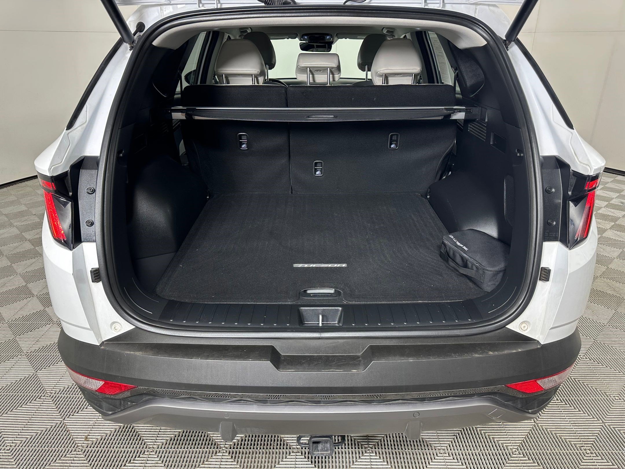 Used 2023 Hyundai Tucson Limited image 30