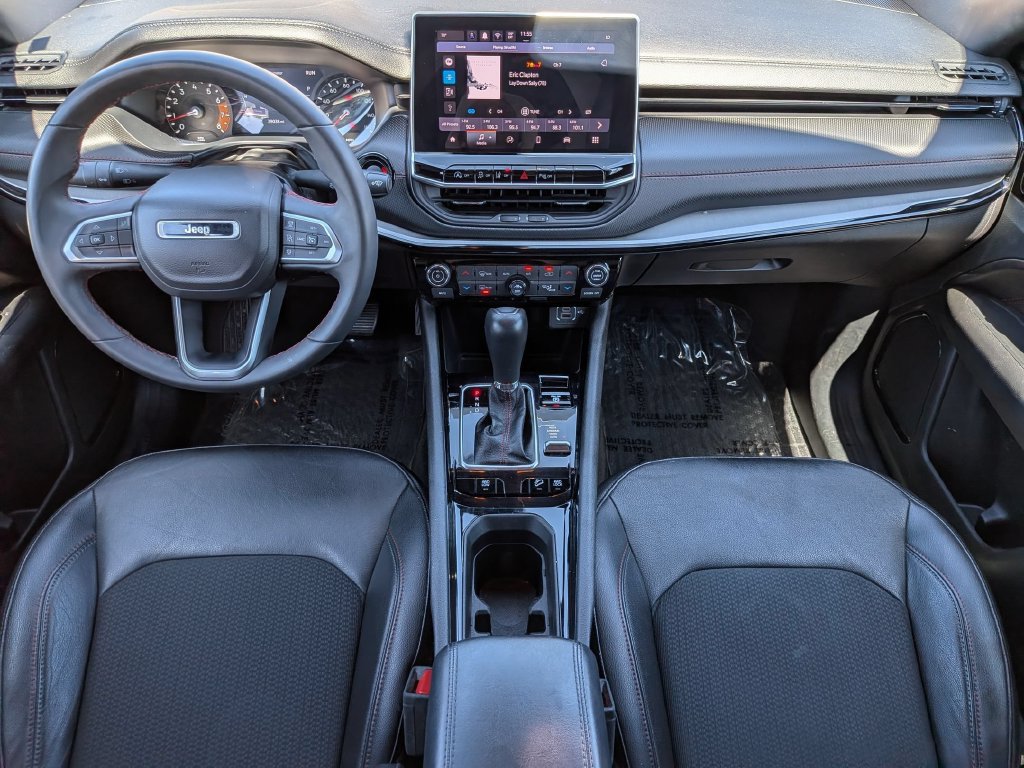 Used 2025 Jeep Compass Trailhawk AWD/4WD image 24