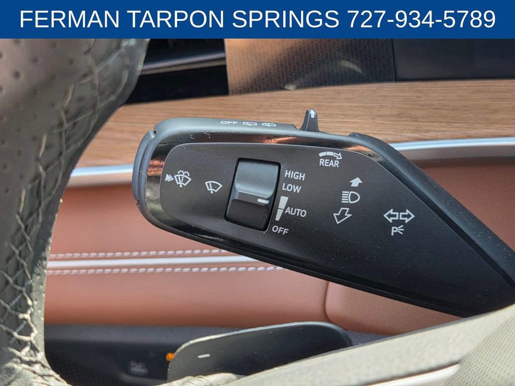 Used 2026 Volkswagen Tiguan SEL R-Line AWD/4WD image 32
