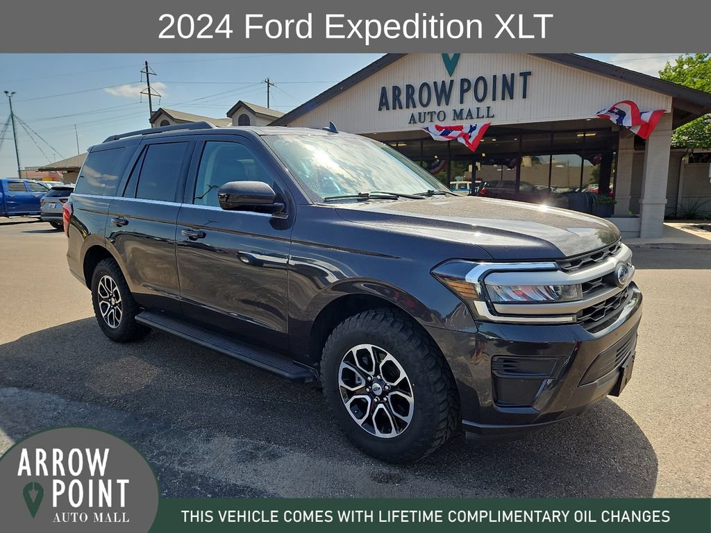 Used 2024 Ford Expedition XLT AWD/4WD image 1