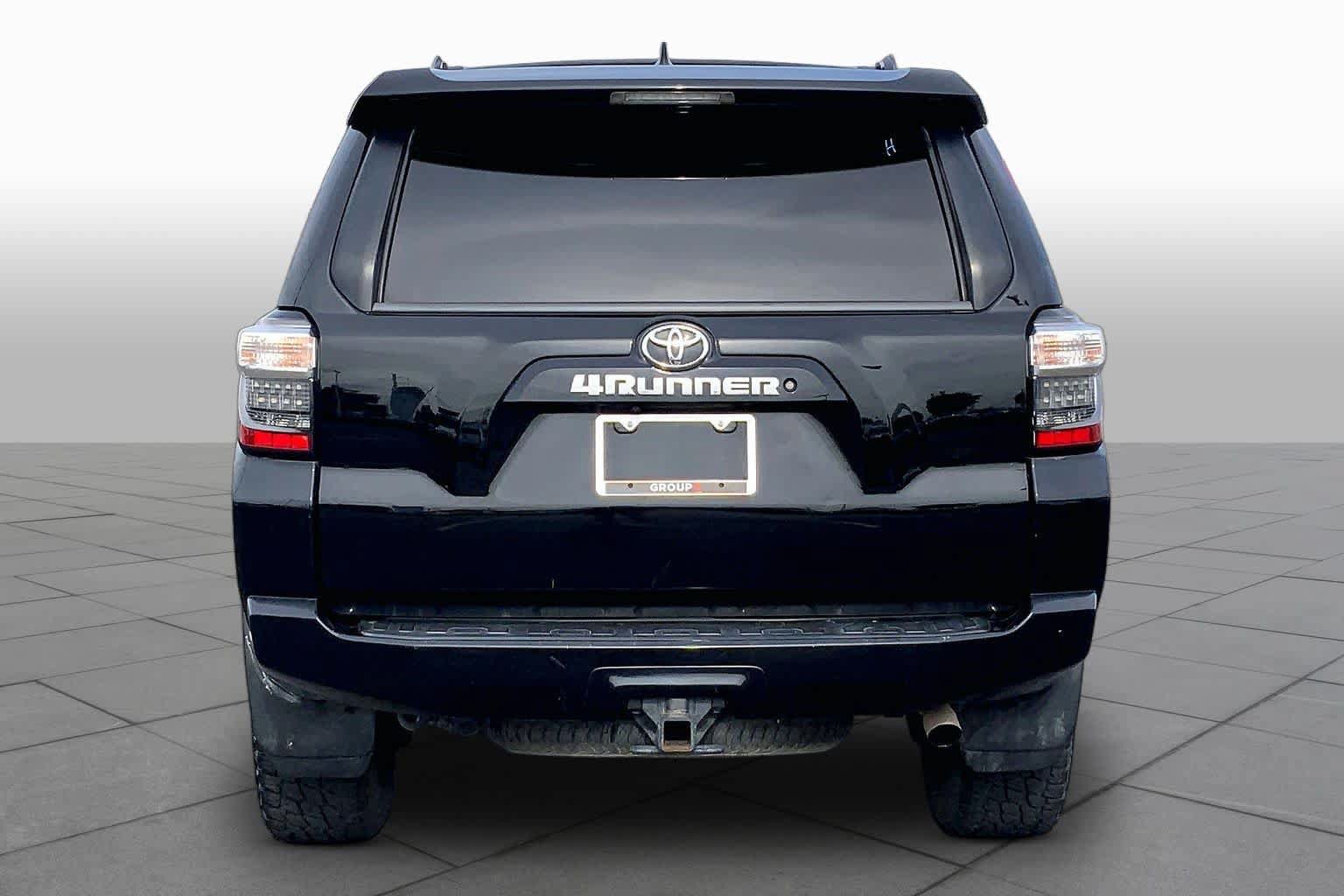 Used 2018 Toyota 4Runner SR5 Premium RWD image 5