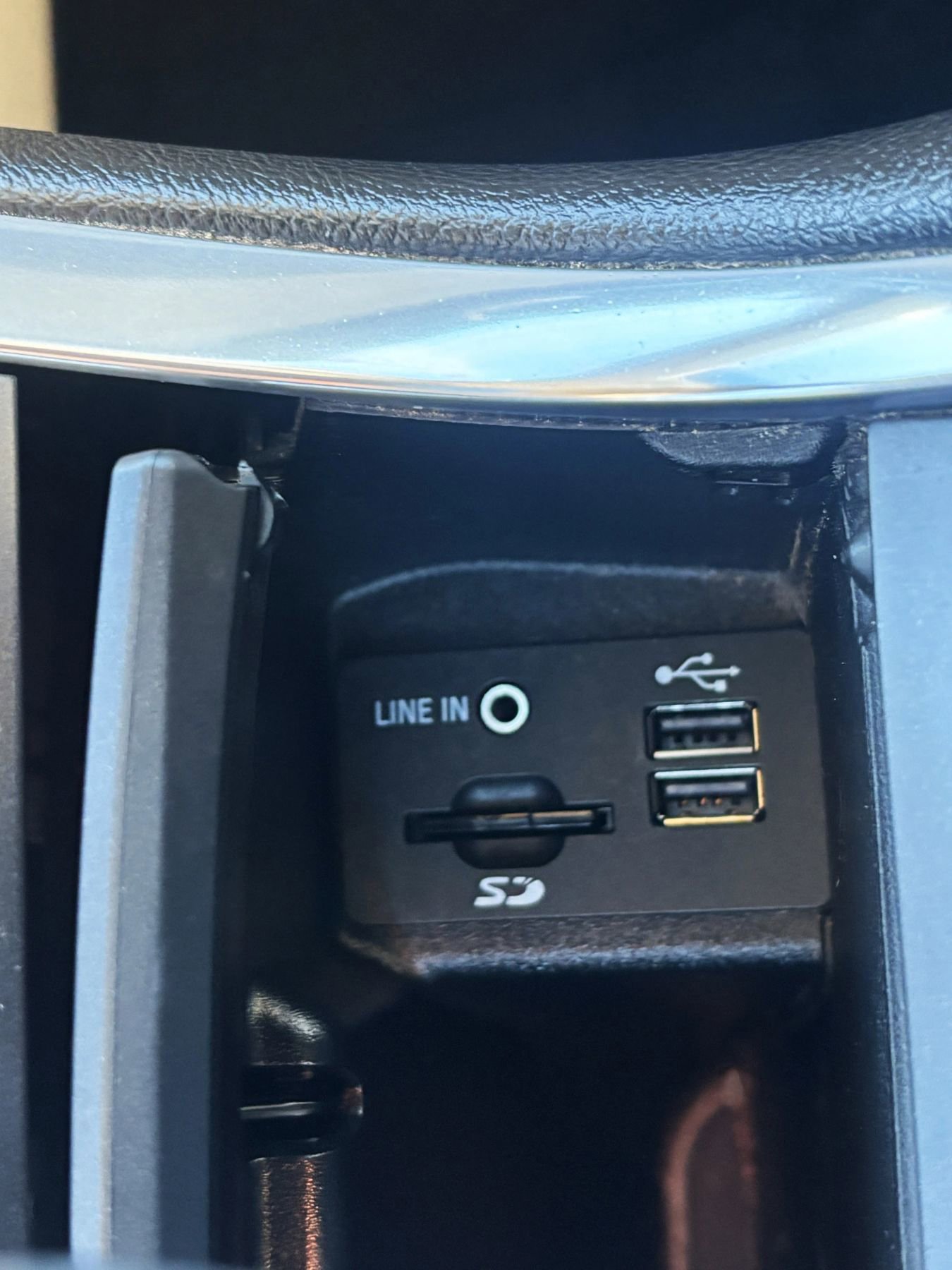 Used 2015 Ford Edge Titanium w/ Equipment Group 302A image 24