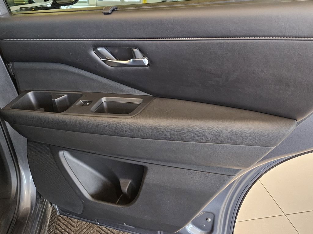Certified 2023 Nissan Pathfinder SL image 30