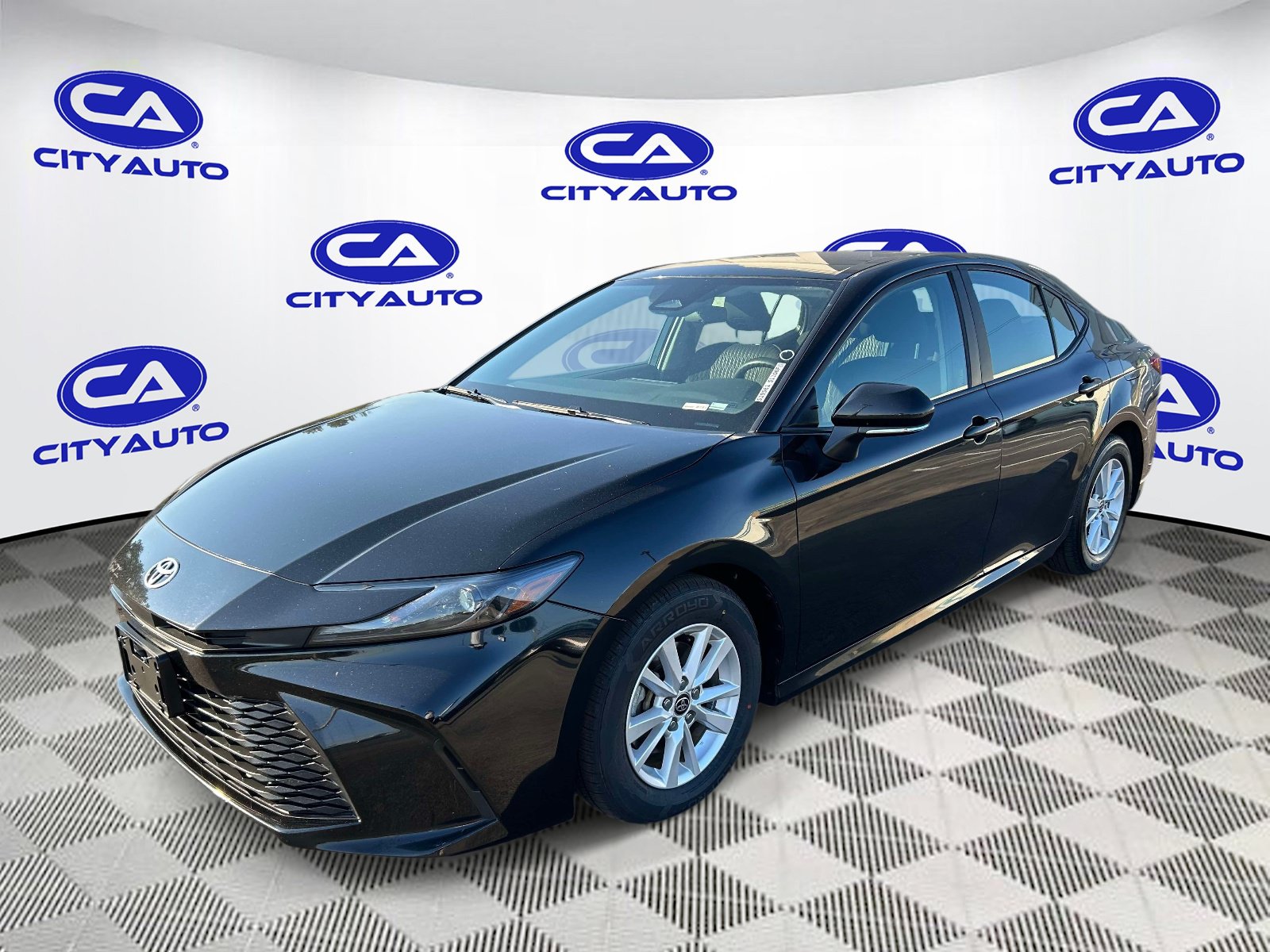 Used 2025 Toyota Camry LE FWD image 9