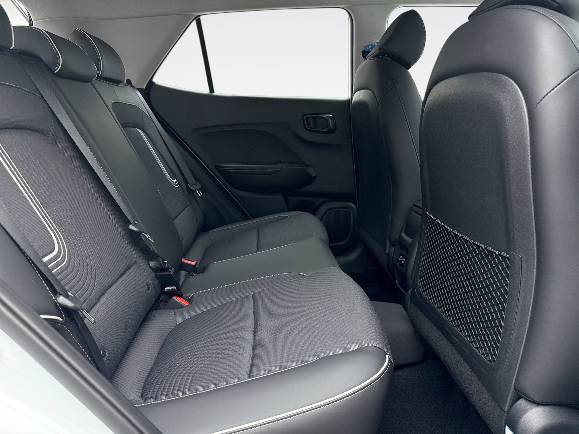 Used 2026 Hyundai Venue SEL FWD image 18