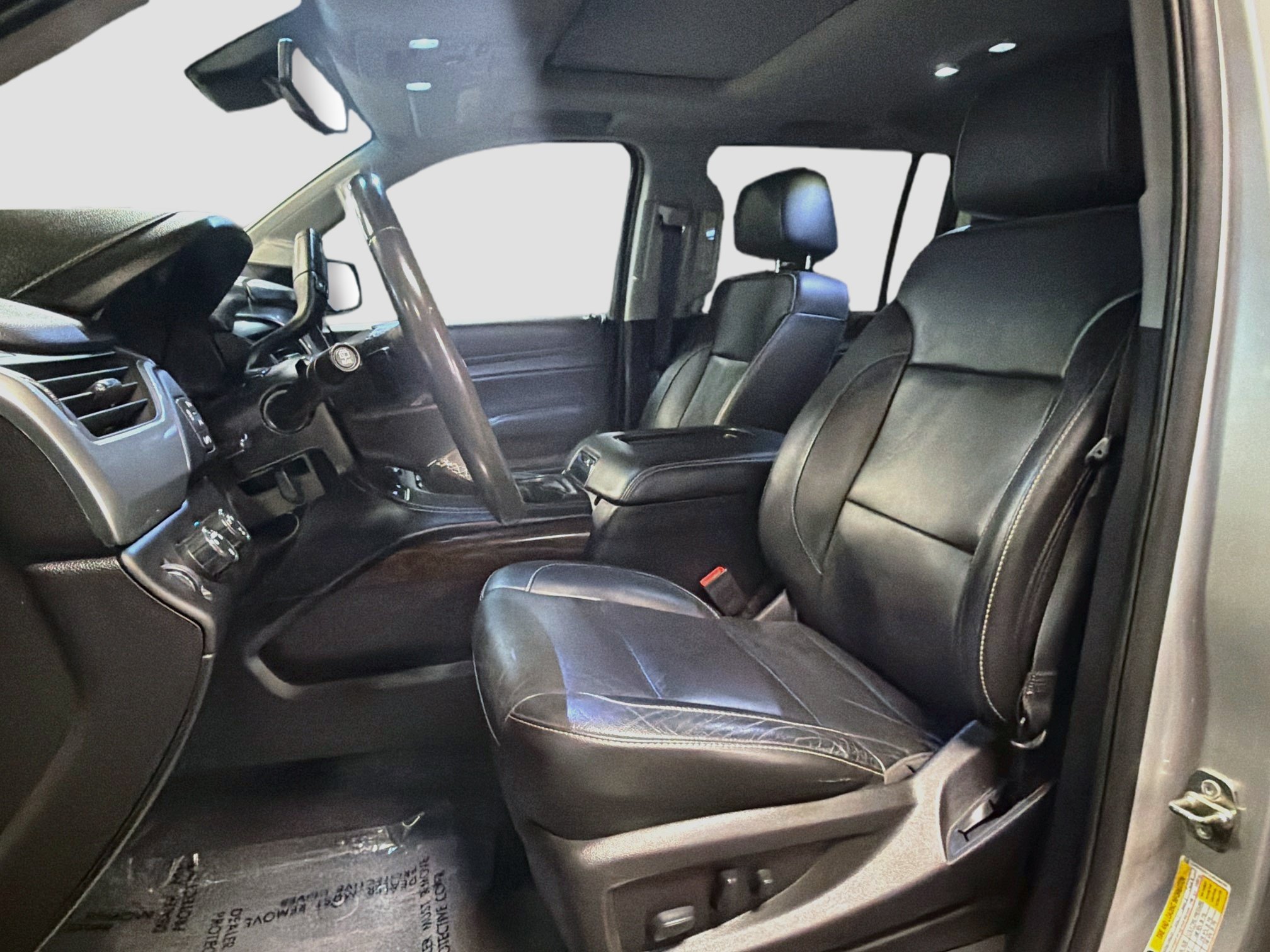 Used 2018 Chevrolet Suburban LT AWD/4WD image 13