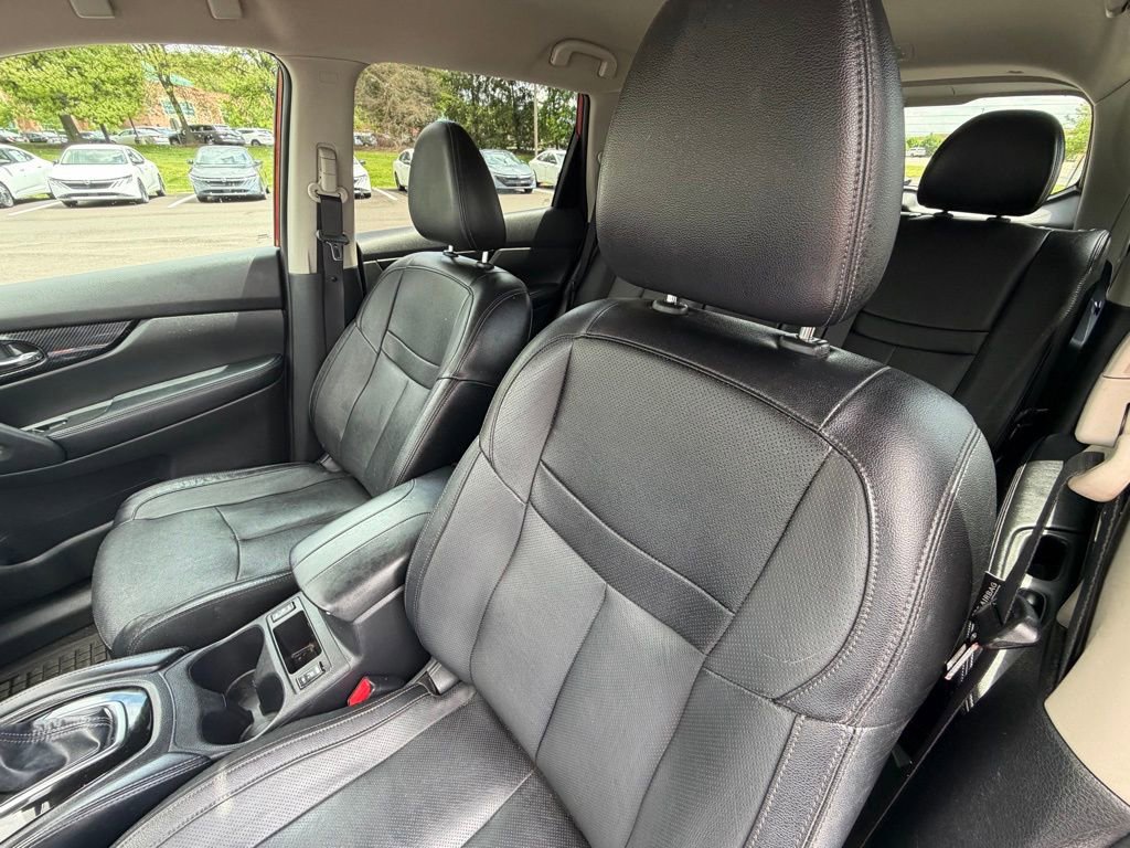 Used 2017 Nissan Rogue SL AWD/4WD image 7