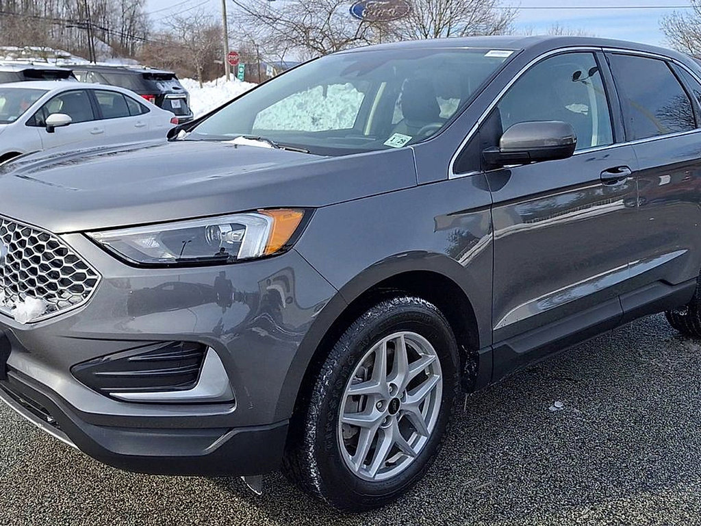 Certified 2024 Ford Edge SEL image 4