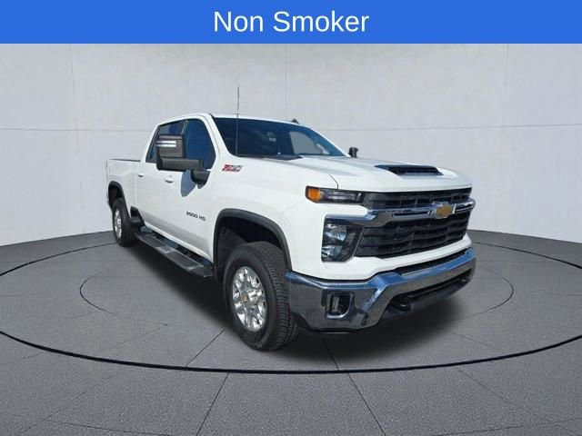 Used 2024 Chevrolet Silverado 2500 LT AWD/4WD image 8