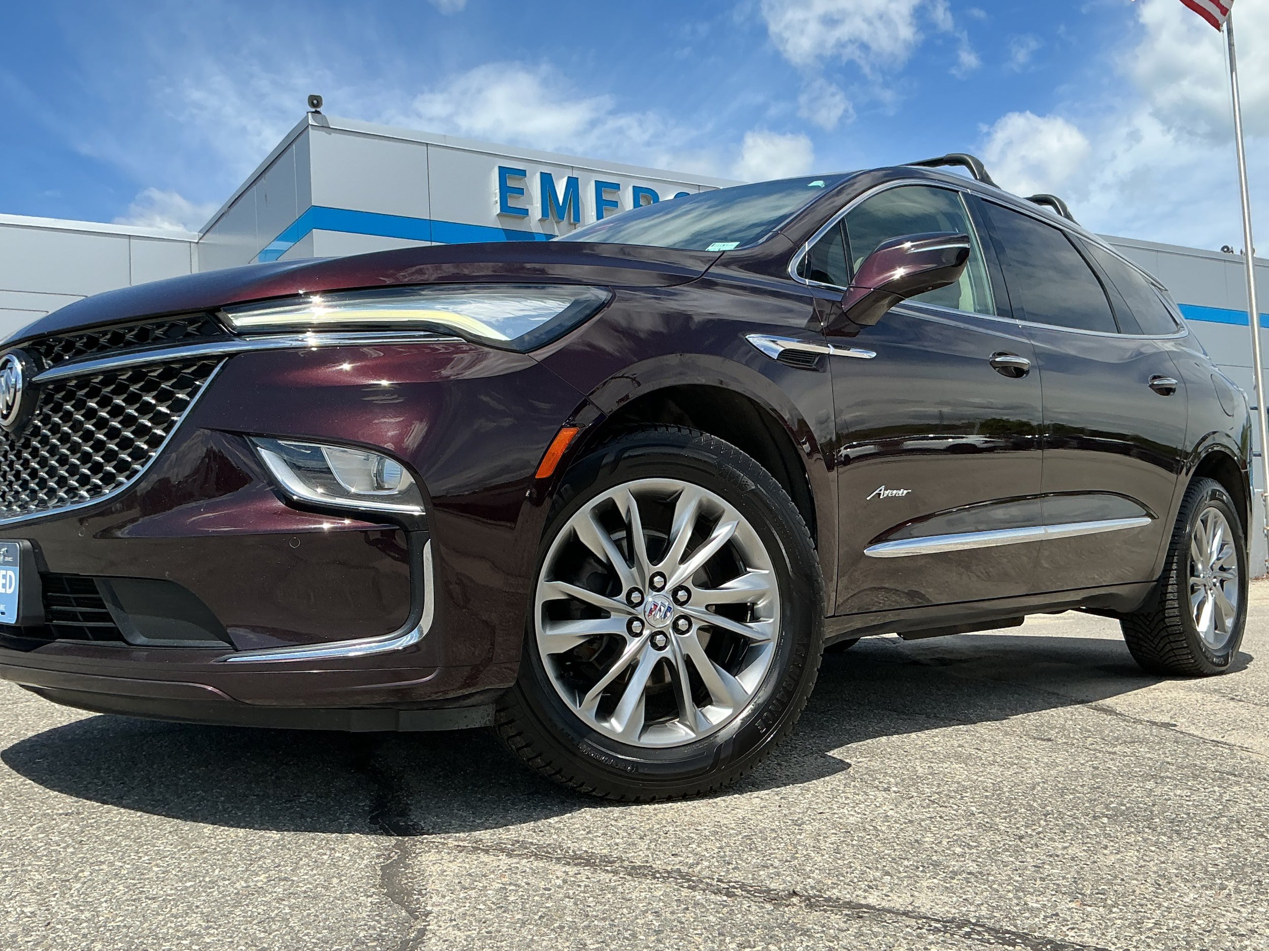 Certified 2023 Buick Enclave Avenir AWD/4WD image 4