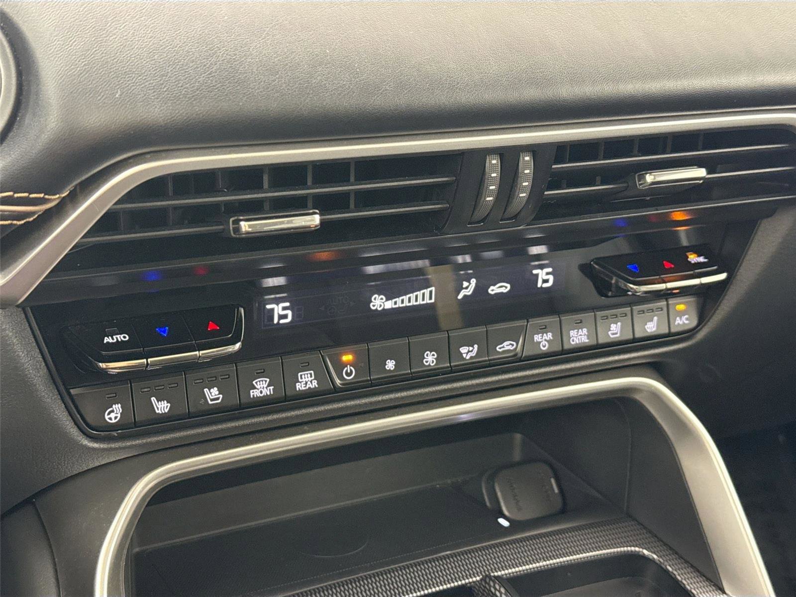 Certified 2025 MAZDA CX-70 Plug-In Hybrid w/ Premium Plus image 26