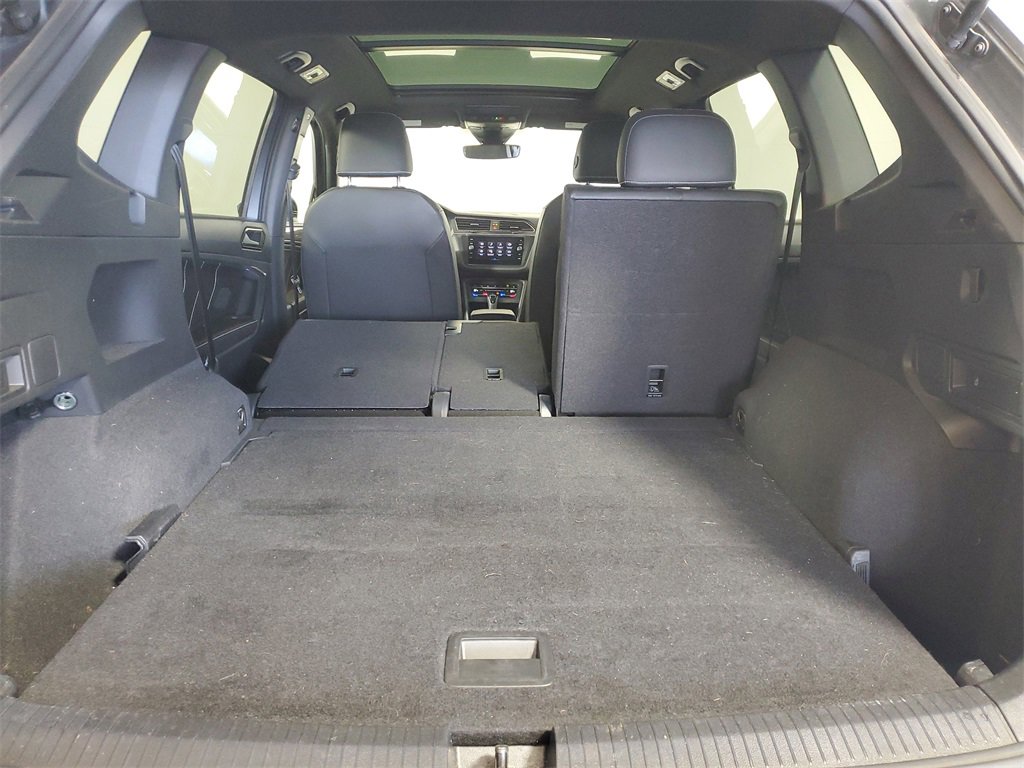 Used 2023 Volkswagen Tiguan SE R-Line image 26