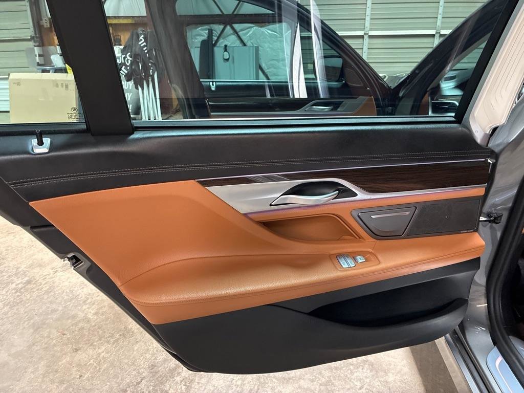 Used 2019 BMW 740i w/ Executive Package RWD image 21