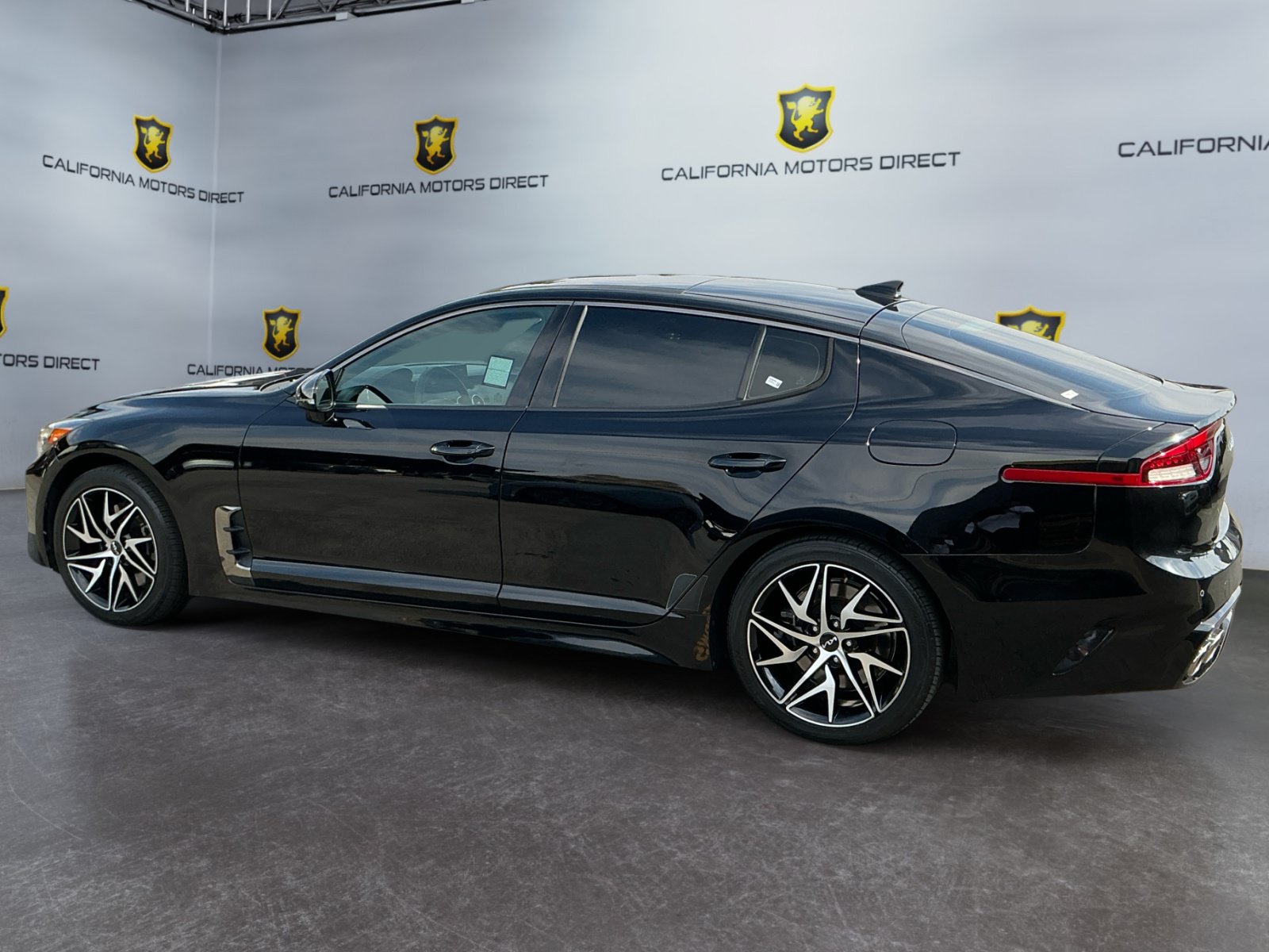 Used 2022 Kia Stinger GT-Line w/ Sun & Sound Package RWD image 8