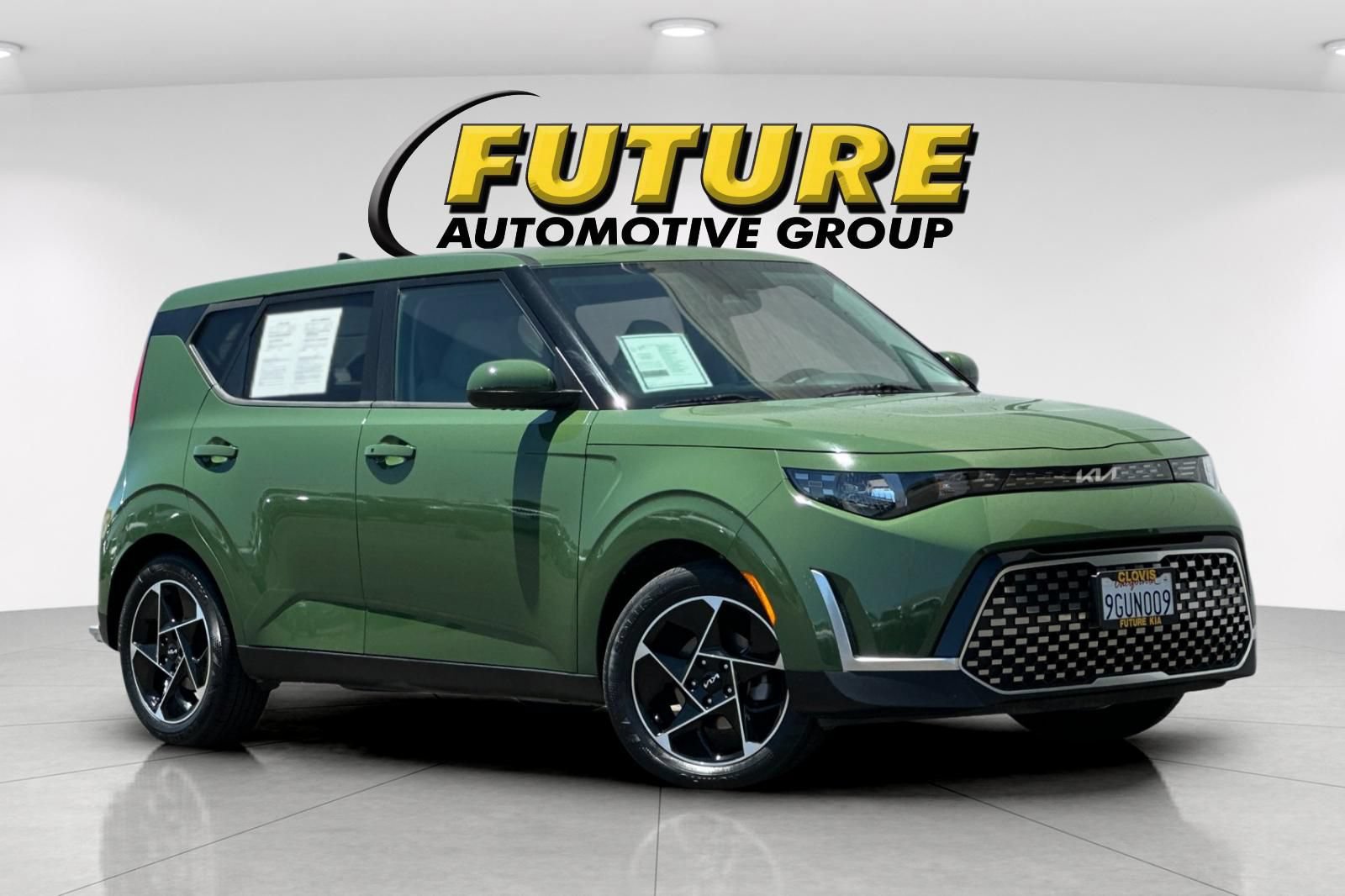 Used 2023 Kia Soul EX FWD image 2